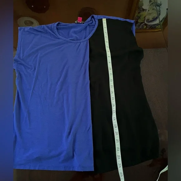 Woman’s top blouse Vince Camuto royal blue and black size M - Picture 4 of 7